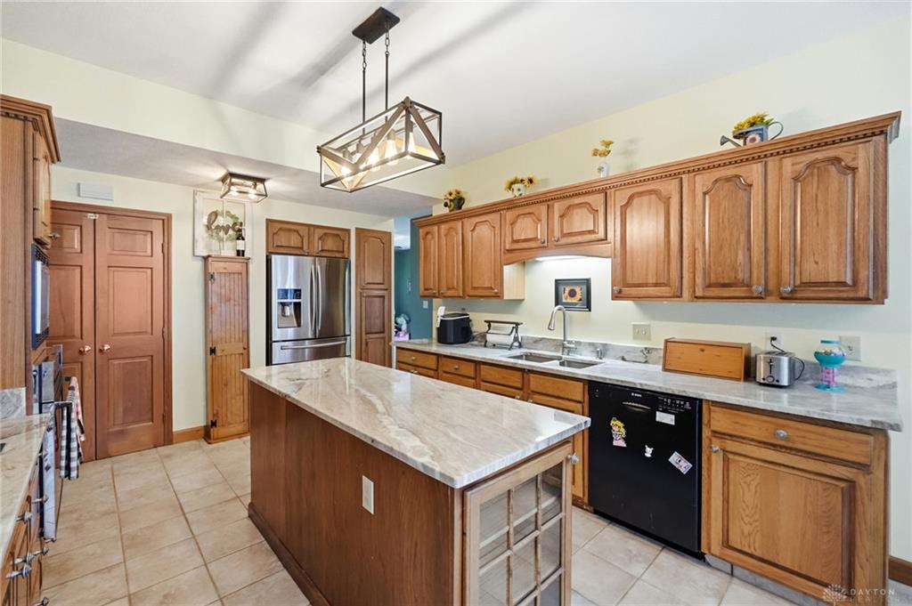 185 Woods Edge Property Photo 17