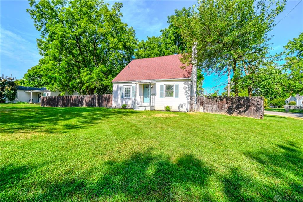 2901 Oakley Property Photo 4