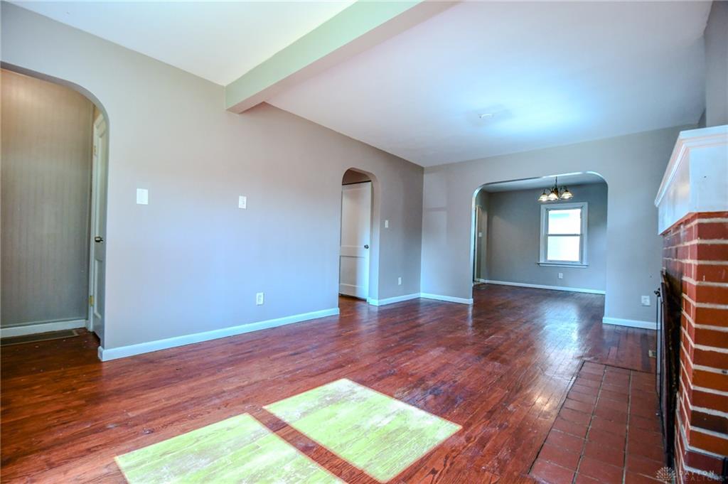 2901 Oakley Property Photo 8