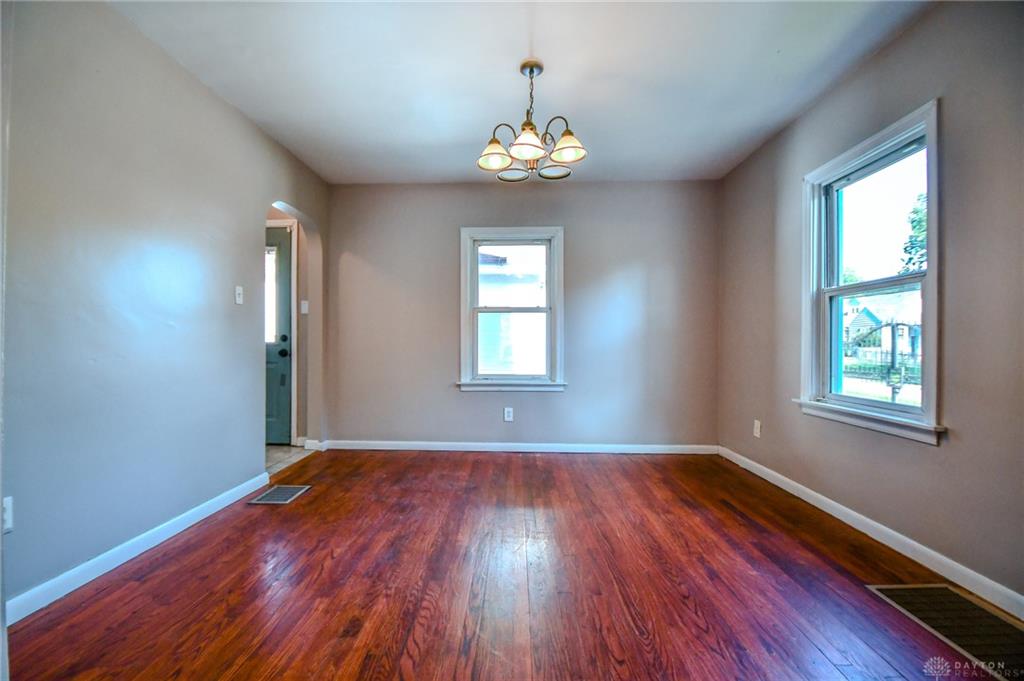 2901 Oakley Property Photo 10