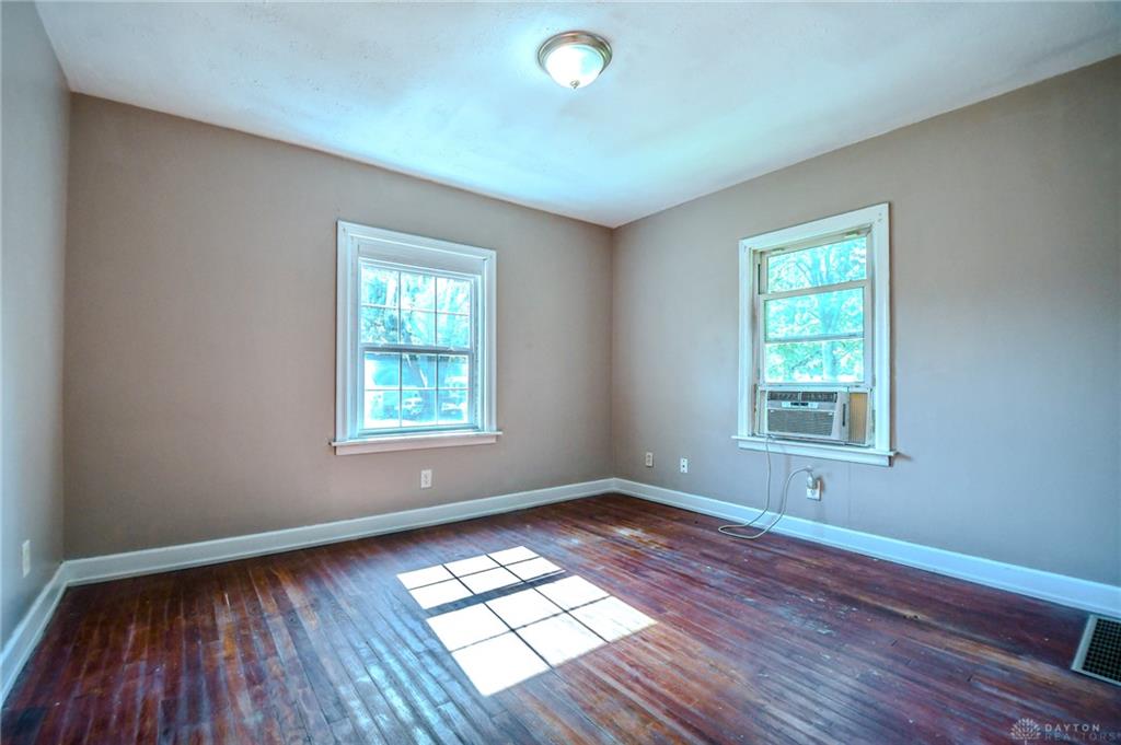 2901 Oakley Property Photo 16