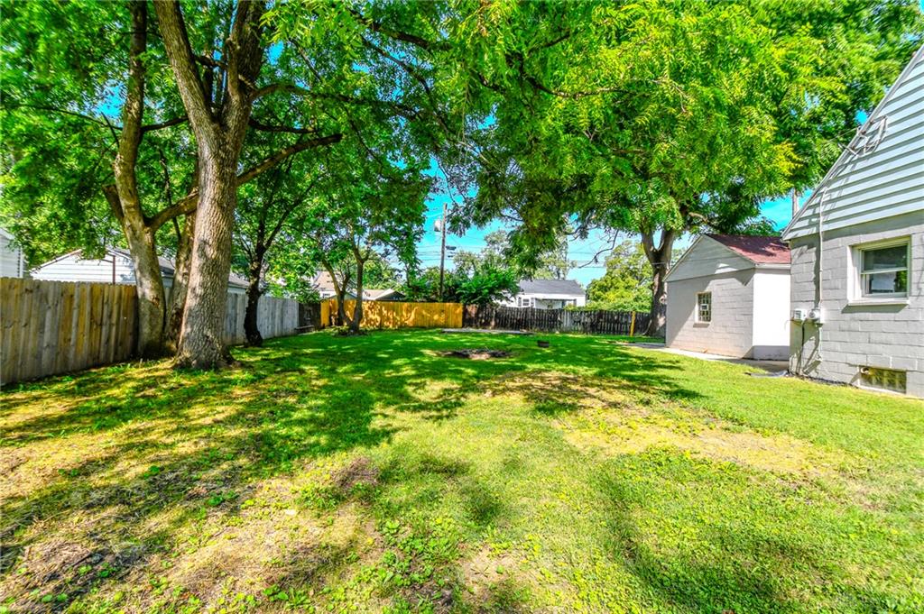2901 Oakley Property Photo 32