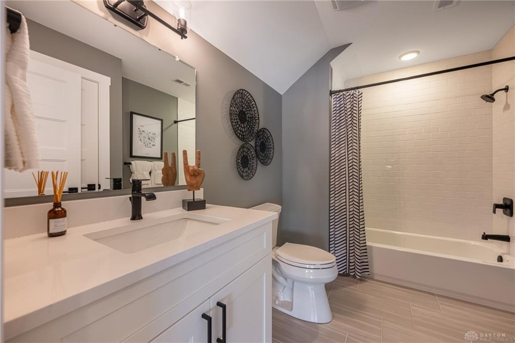 1464 Triple Crown Property Photo 36