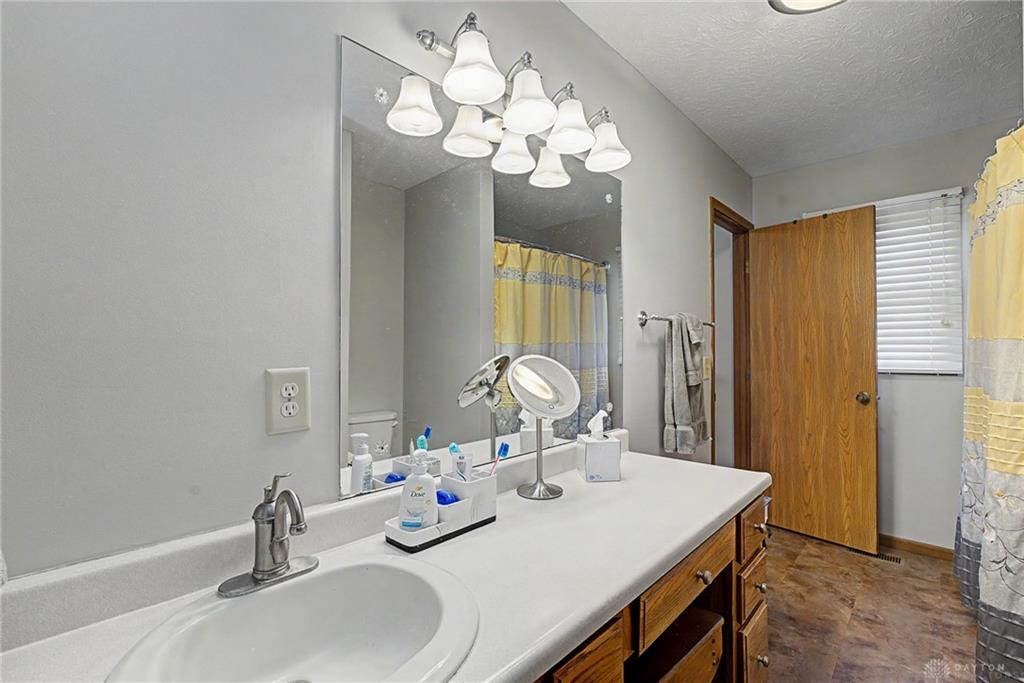 135 Baker Property Photo 15