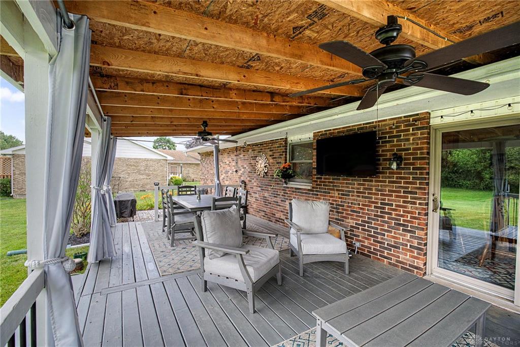 135 Baker Property Photo 32