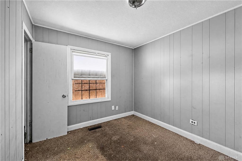 2159 Mountview Property Photo 6