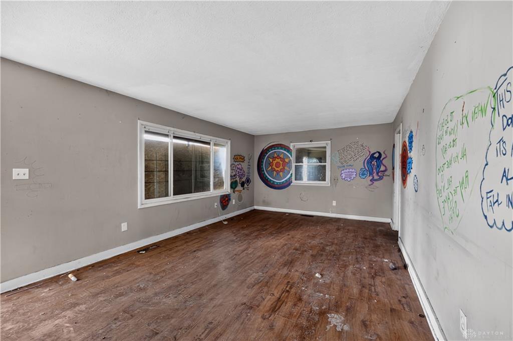 2159 Mountview Property Photo 8