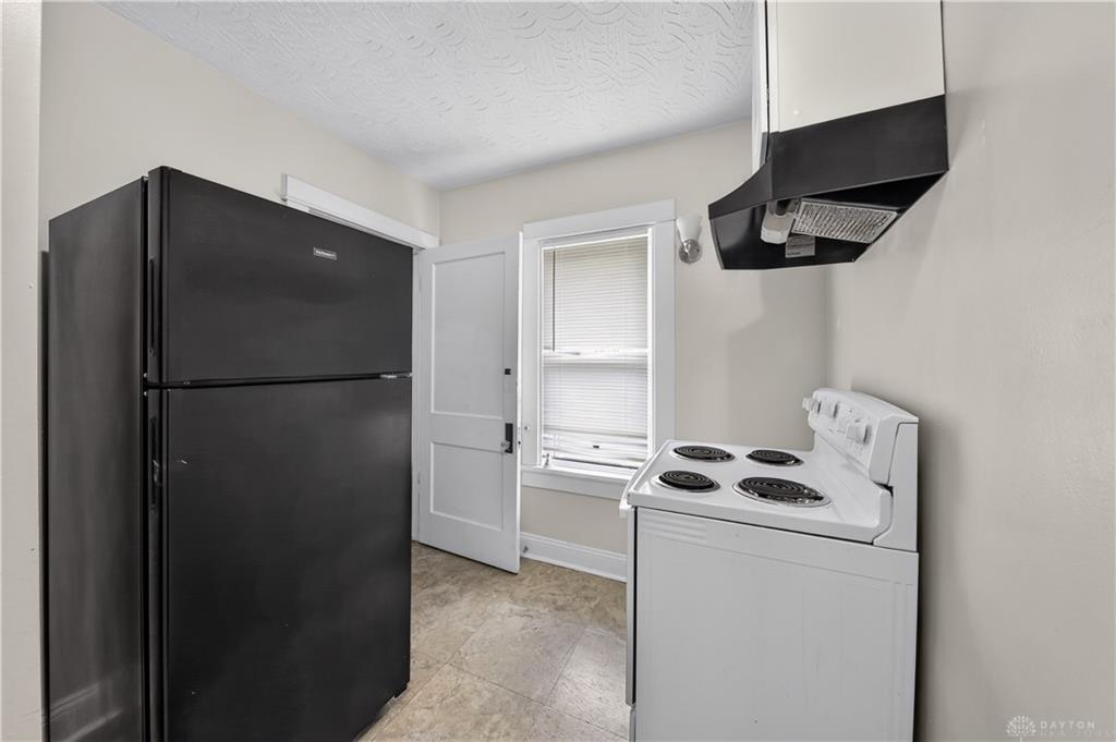 37 Redder Property Photo 6