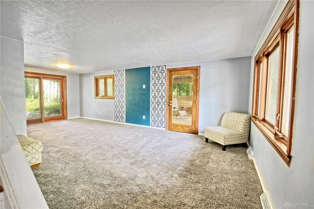 3559 Strathmoor Property Photo 3