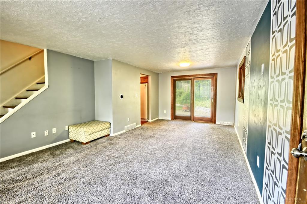 3559 Strathmoor Property Photo 4