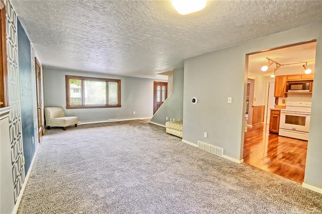 3559 Strathmoor Property Photo 5