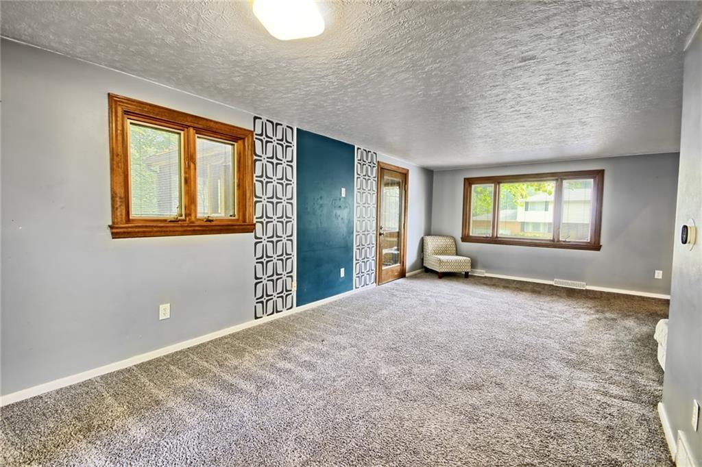 3559 Strathmoor Property Photo 6