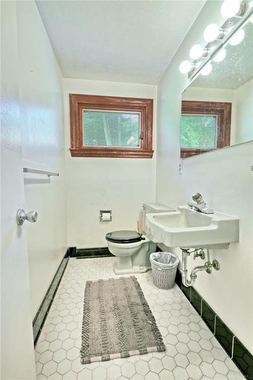 3559 Strathmoor Property Photo 19