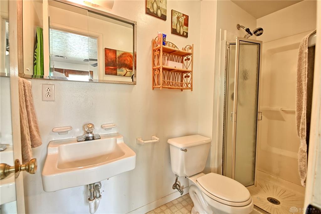 3559 Strathmoor Property Photo 27