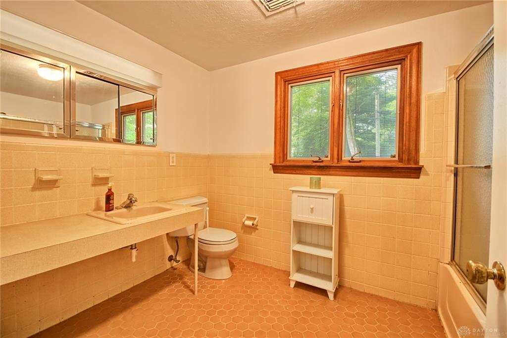 3559 Strathmoor Property Photo 34
