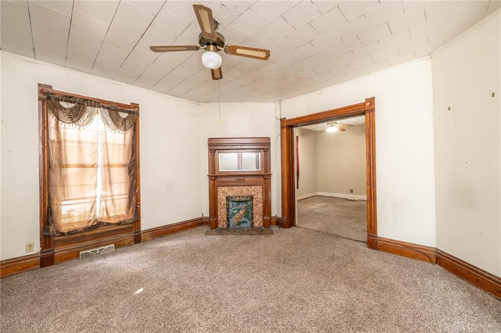 224 N Barron Property Photo 6