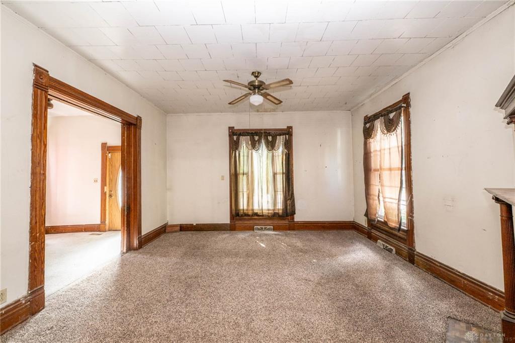224 N Barron Property Photo 7
