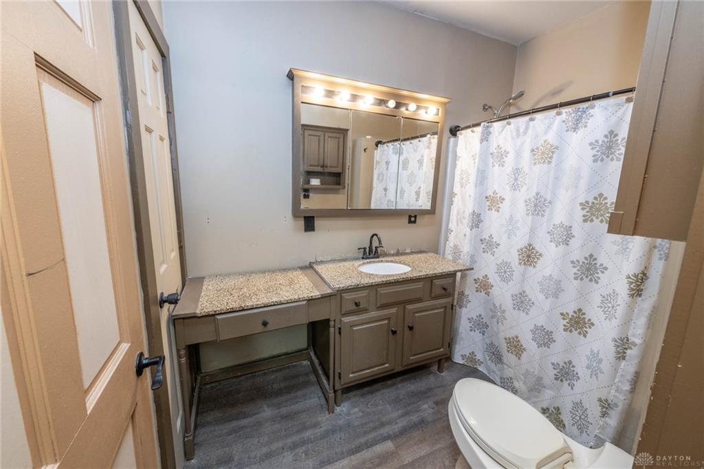 224 N Barron Property Photo 13