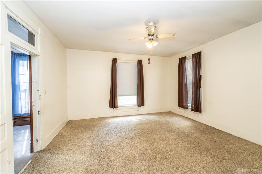 224 N Barron Property Photo 22