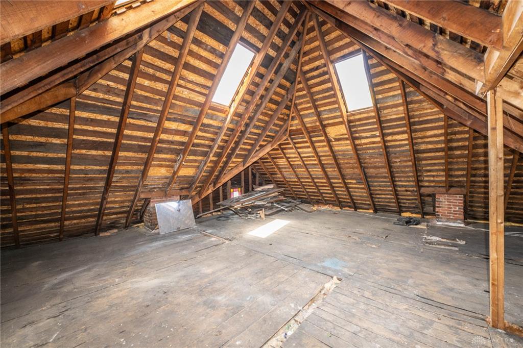 224 N Barron Property Photo 34