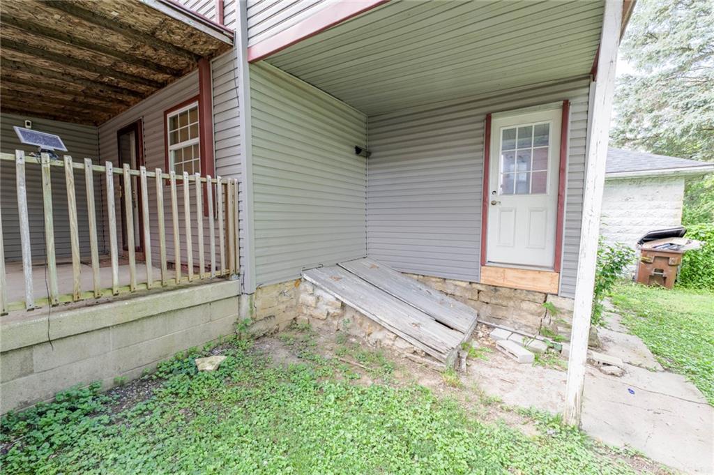 224 N Barron Property Photo 38