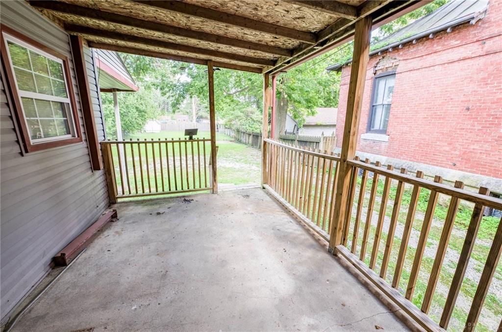 224 N Barron Property Photo 40