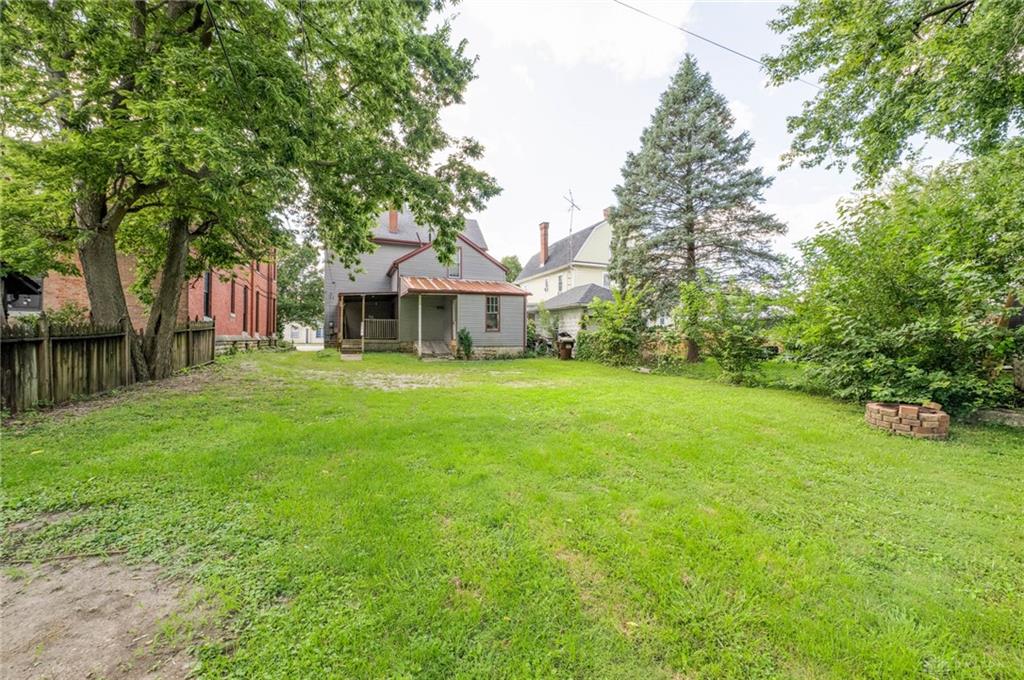 224 N Barron Property Photo 45
