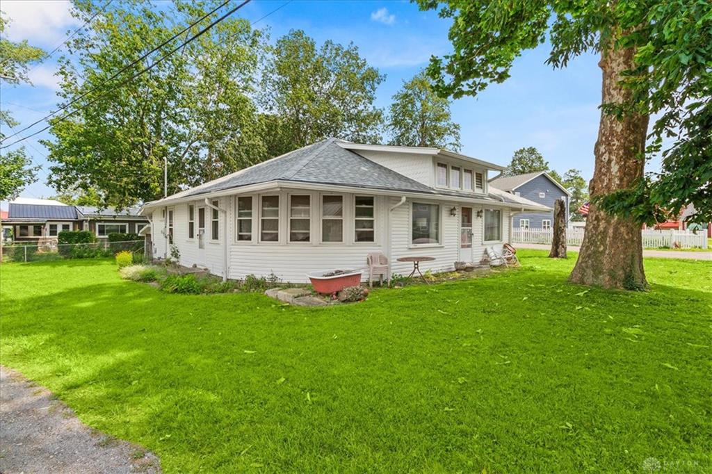 7727 Park Property Photo 1