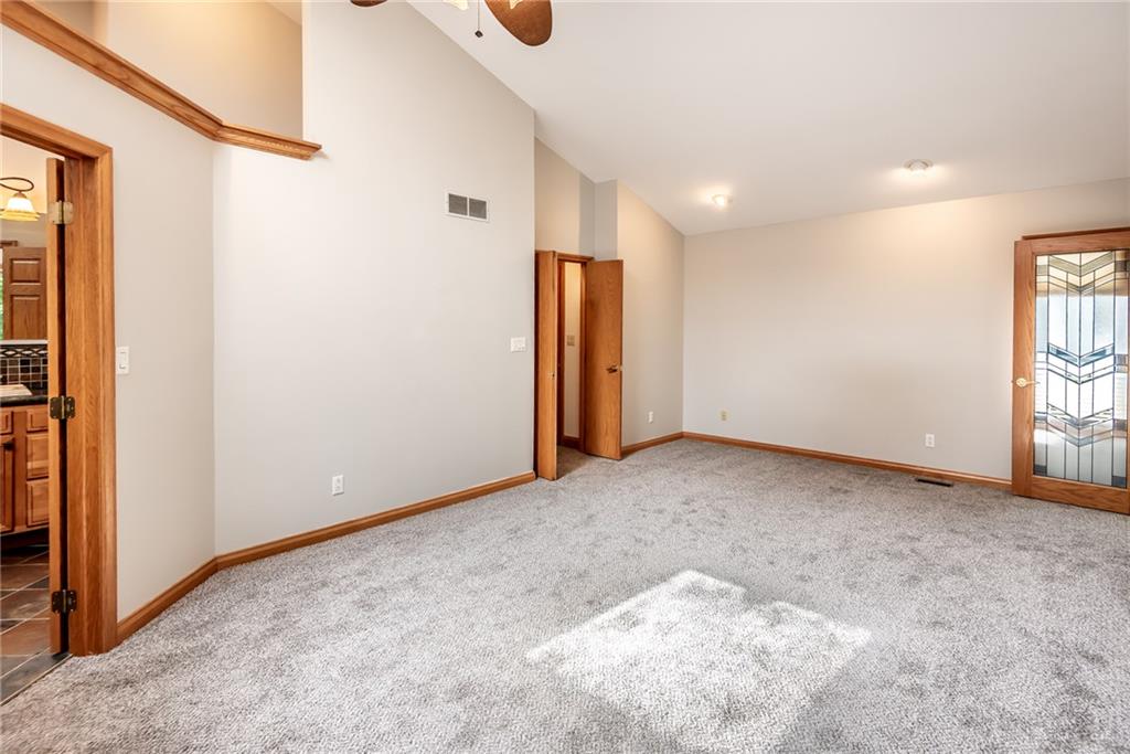 180 Eleanor Property Photo 31