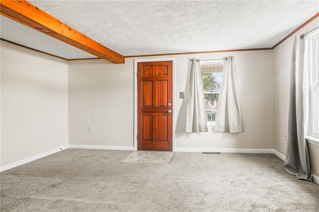 4952 Wildrose Property Photo 6