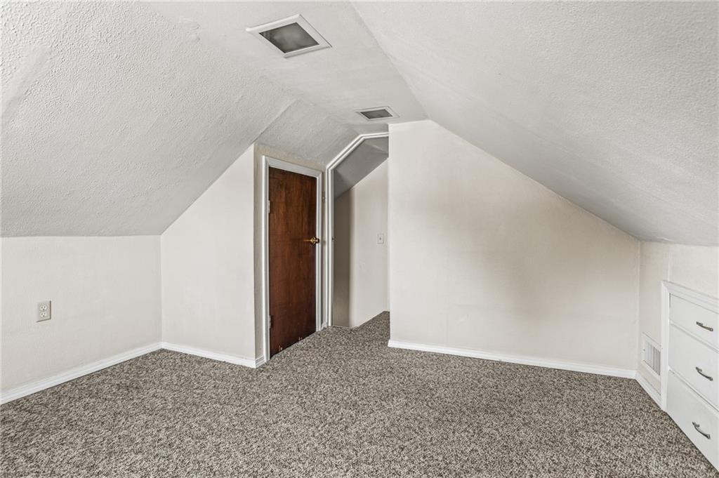 4952 Wildrose Property Photo 18