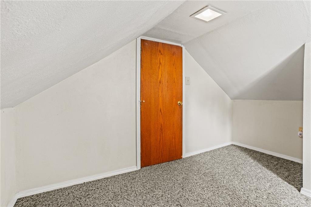 4952 Wildrose Property Photo 19