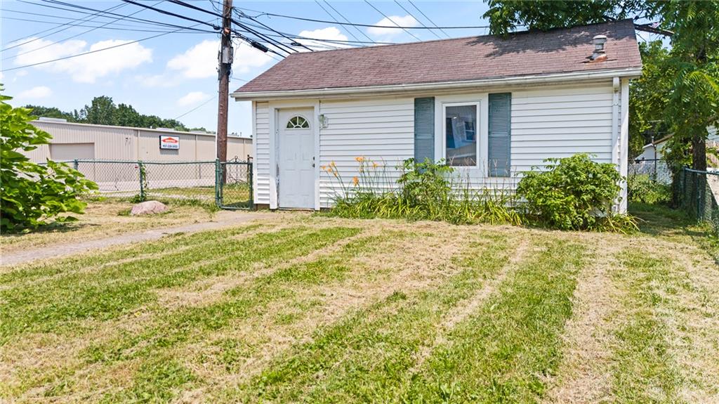 4952 Wildrose Property Photo 25