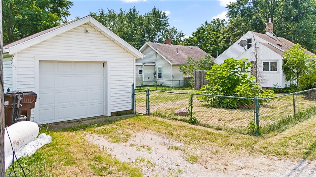 4952 Wildrose Property Photo 27