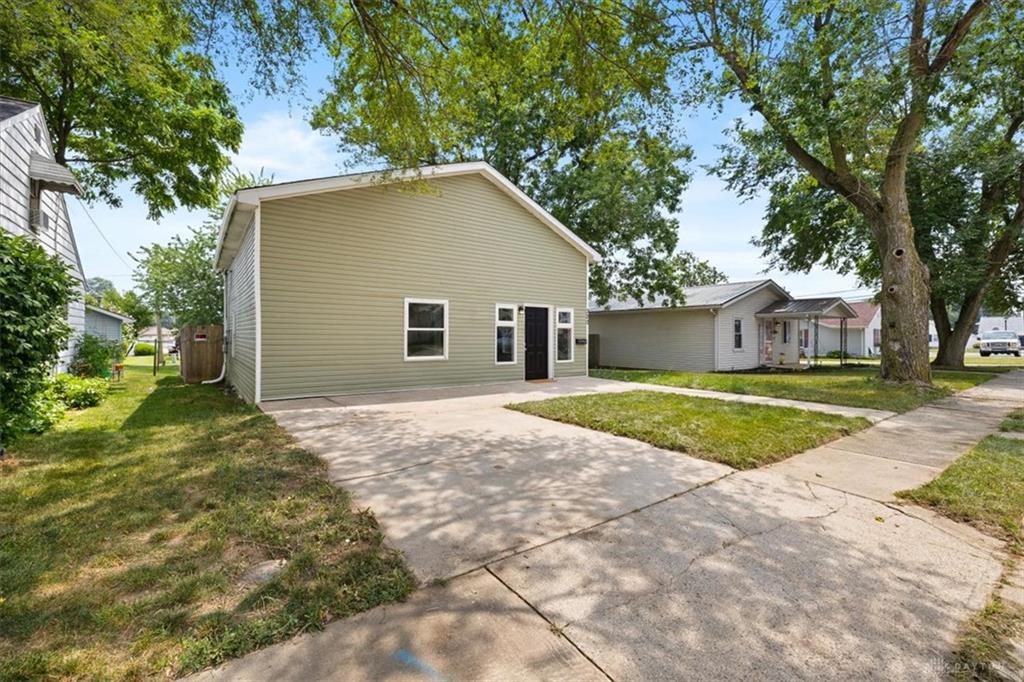 320 Morton Property Photo 3