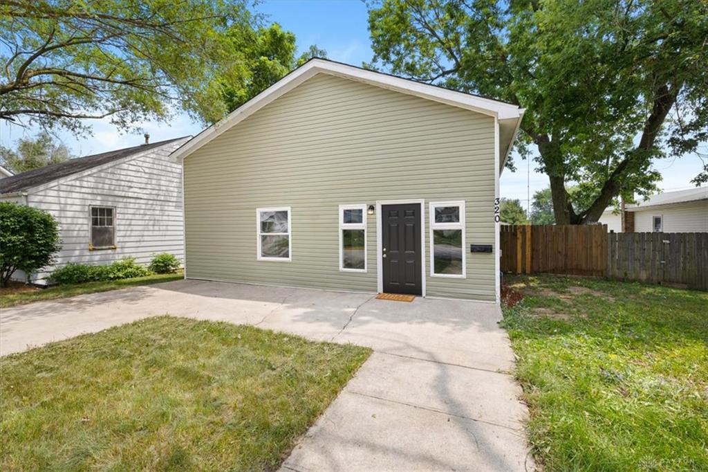 320 Morton Property Photo 4