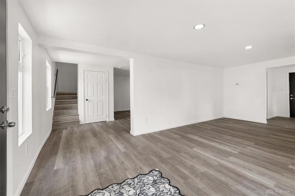 320 Morton Property Photo 7