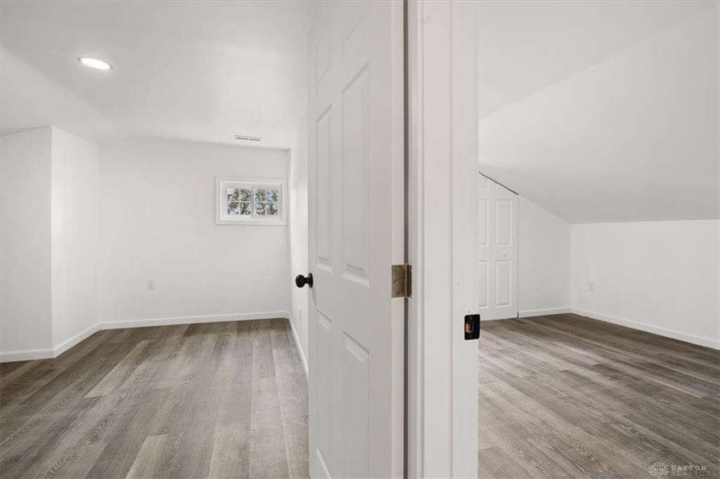 320 Morton Property Photo 23