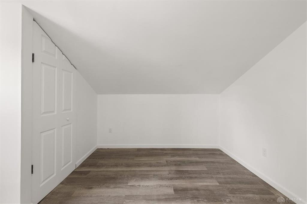 320 Morton Property Photo 27
