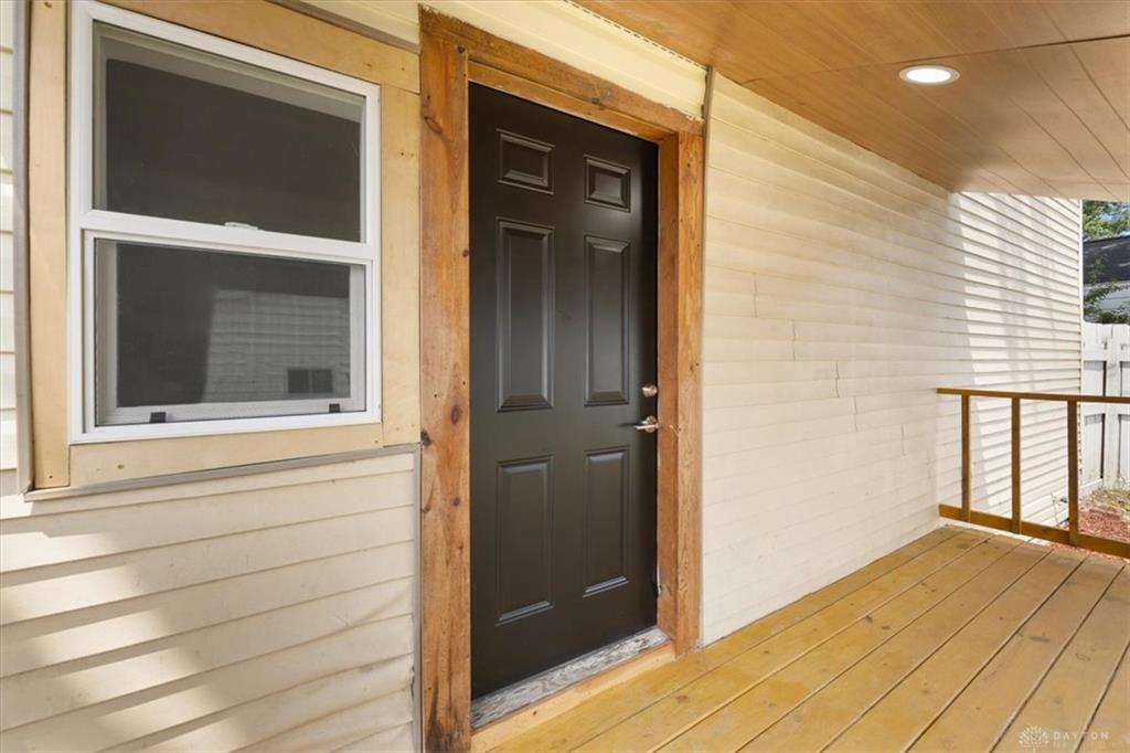 320 Morton Property Photo 29