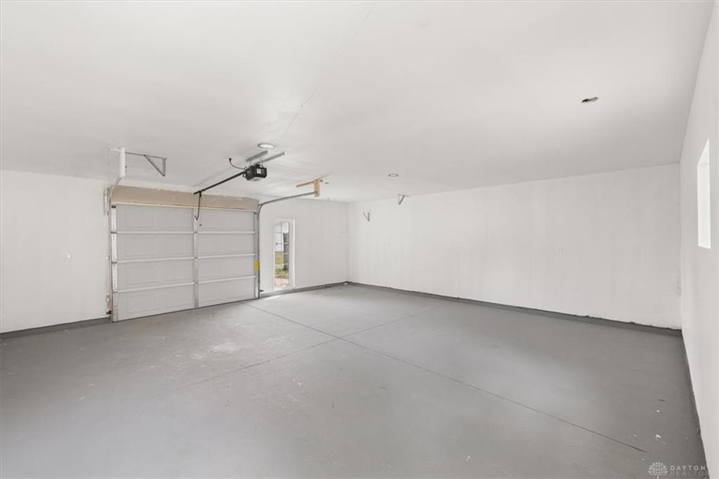 320 Morton Property Photo 33