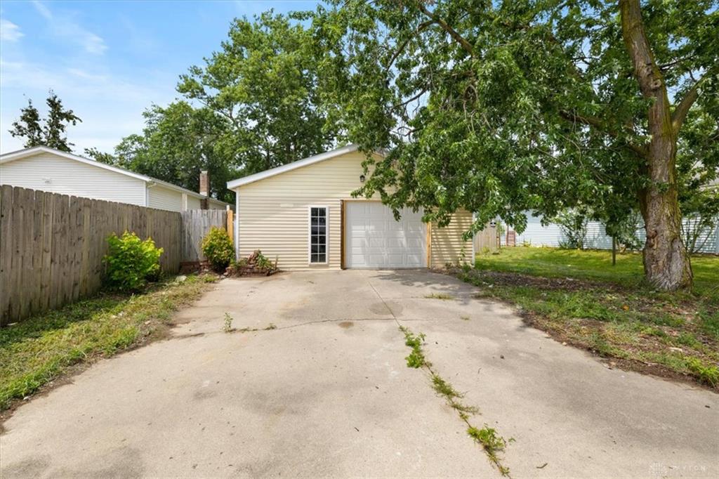 320 Morton Property Photo 35