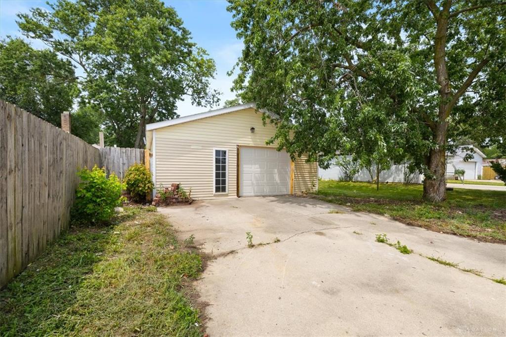 320 Morton Property Photo 36