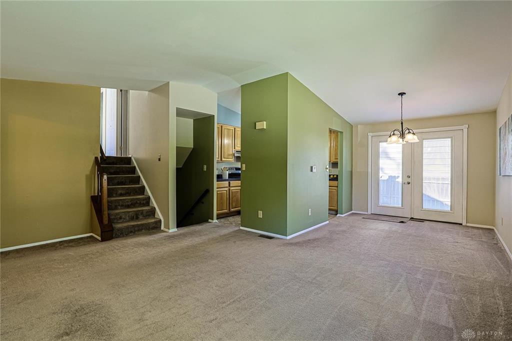 5932 Pine Glen Property Photo 5