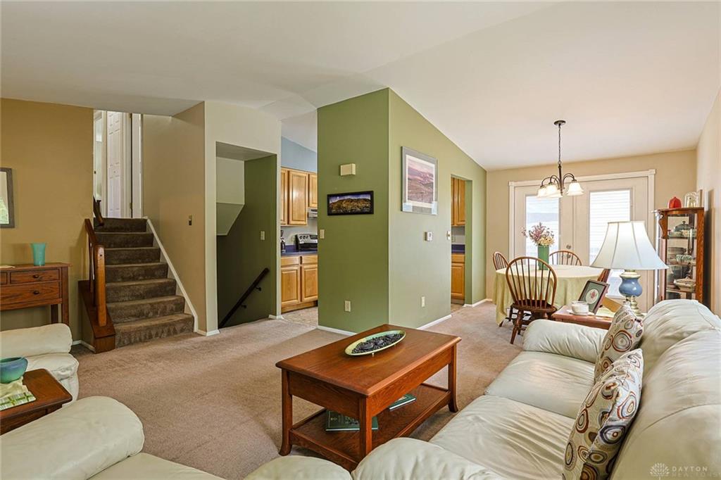 5932 Pine Glen Property Photo 6
