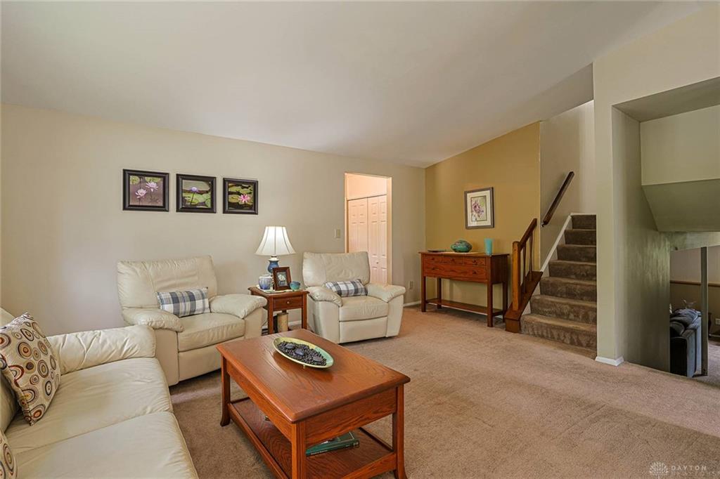 5932 Pine Glen Property Photo 7
