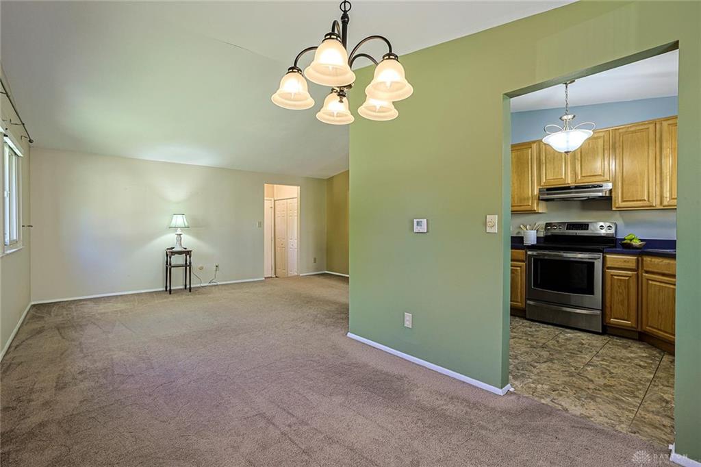 5932 Pine Glen Property Photo 9