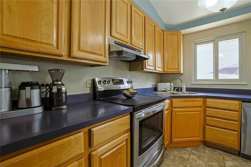 5932 Pine Glen Property Photo 11