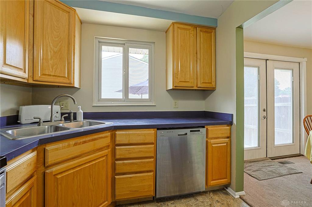 5932 Pine Glen Property Photo 12