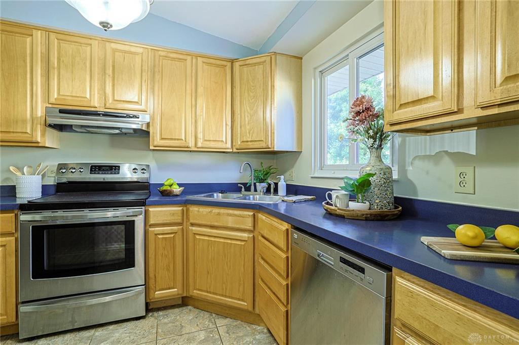 5932 Pine Glen Property Photo 12